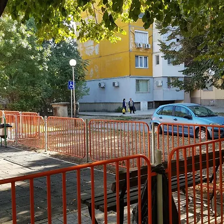 за гости ива Ruse