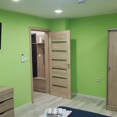 за гости ива Daire