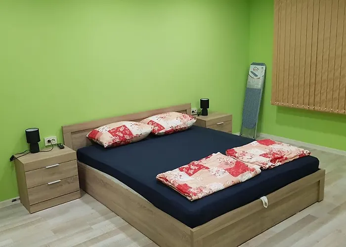 за гости ива Апартамент